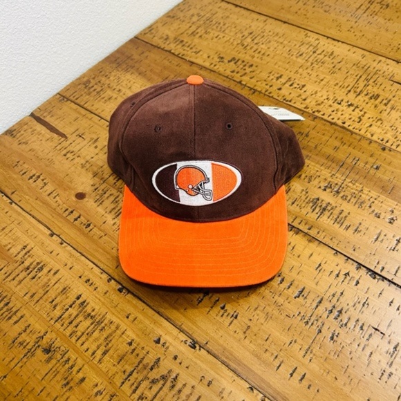 STARTER Other - Cleveland Browns Vintage Snapback Hat by Starter